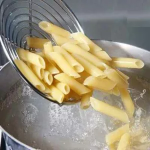آموزش طرز تهیه پاستا آلفردو با مرغ و قارچ و خامه | دستور پخت رستورانی در خانه