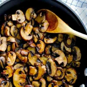 آموزش طرز تهیه پاستا آلفردو با مرغ و قارچ و خامه | دستور پخت رستورانی در خانه