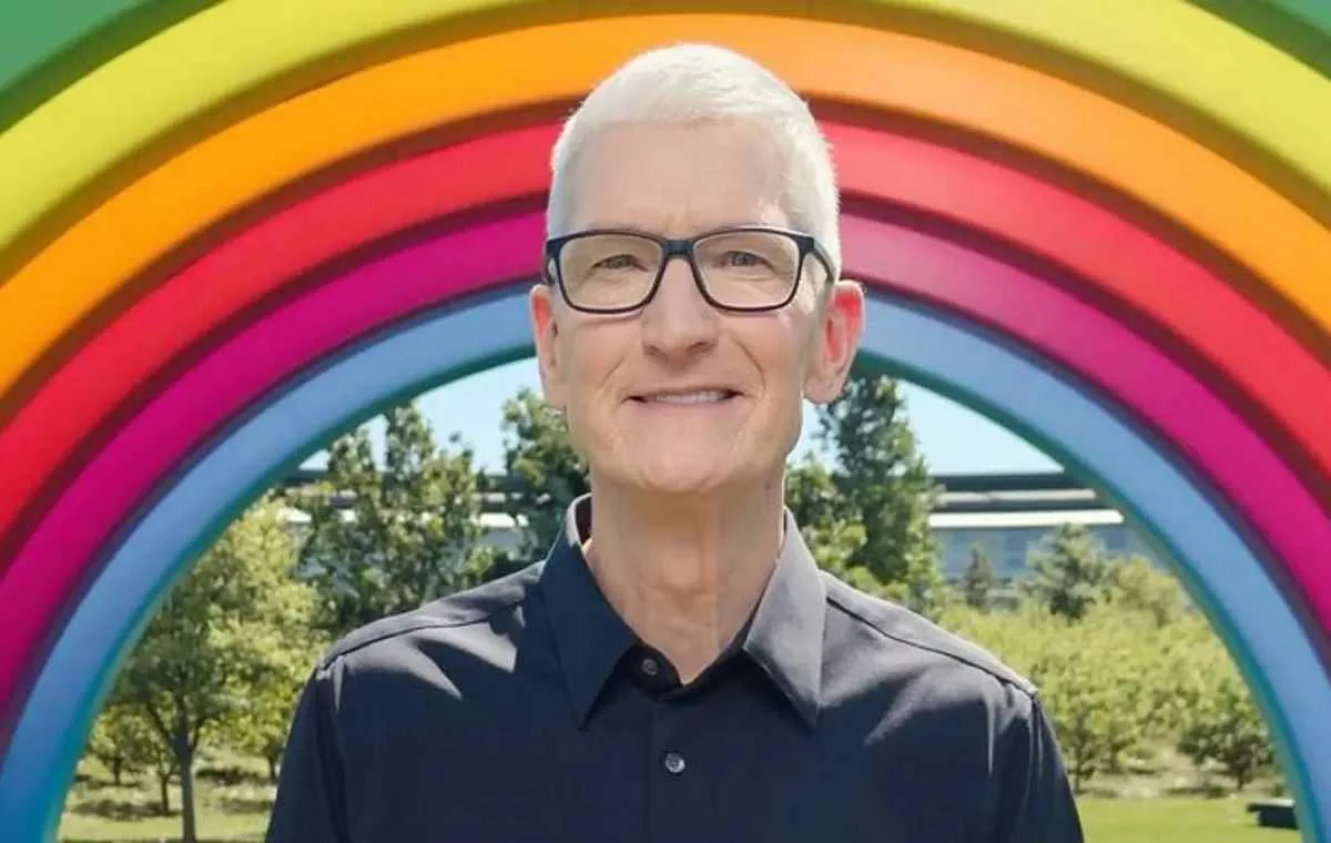 Tim-Cook-Rainbow_11zon
