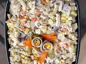 طرز تهیه سالاد ماکارونی مجلسی و رستورانی با طعمی خاص + فوت‌وفن‌های مهم