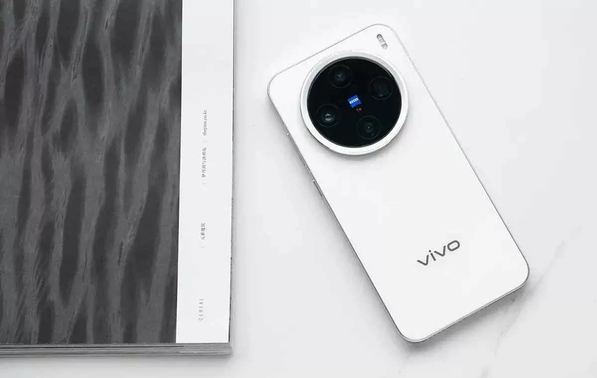 vivo-x300-ultra_11zon