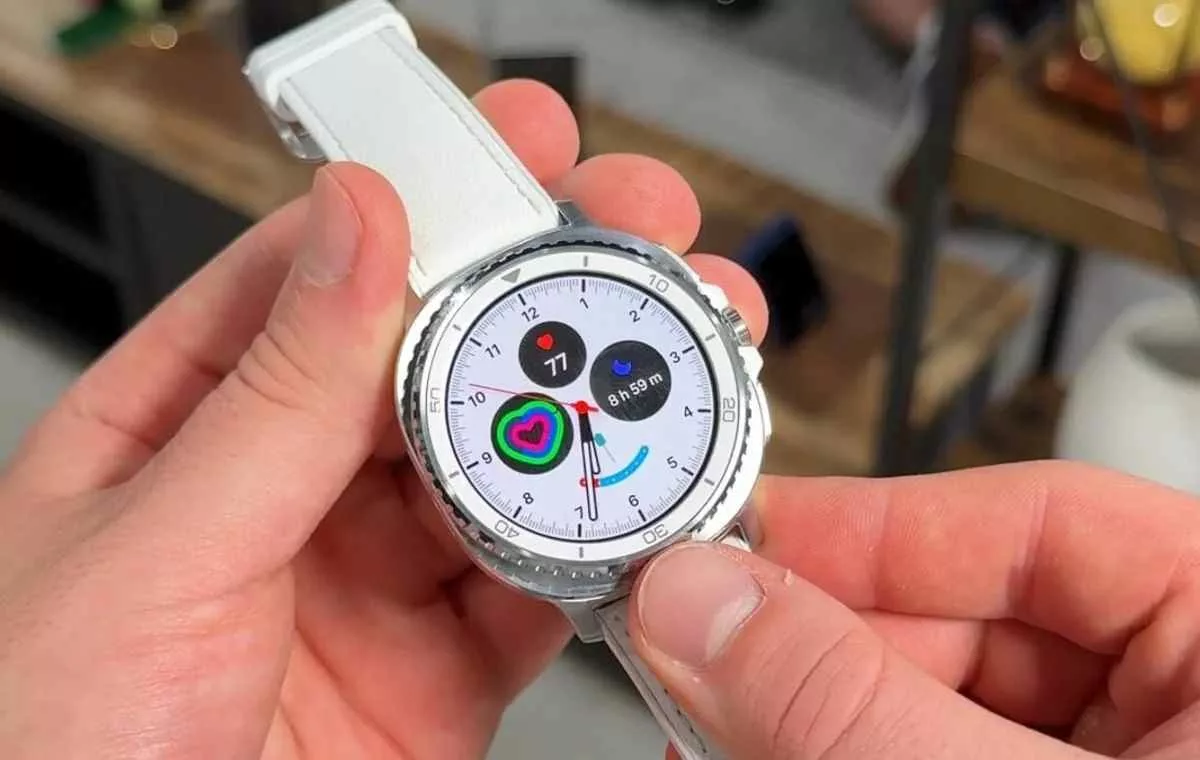 Samsung-Galaxy-Watch-8-Classic_11zon