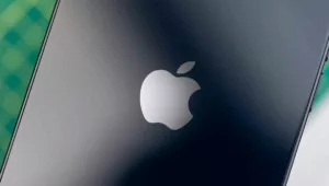 اپل تاریخ‌ساز شد؛ جهش خیره‌کننده سهام و ثبت بالاترین رکورد در تاریخ فناوری!