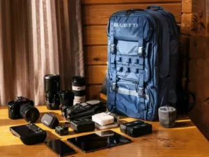 کوله‌پشتی هوشمند بلوتی؛ پایان واقعی دغدغه شارژ گوشی در سفر و شروع عصر قدرت سیار!