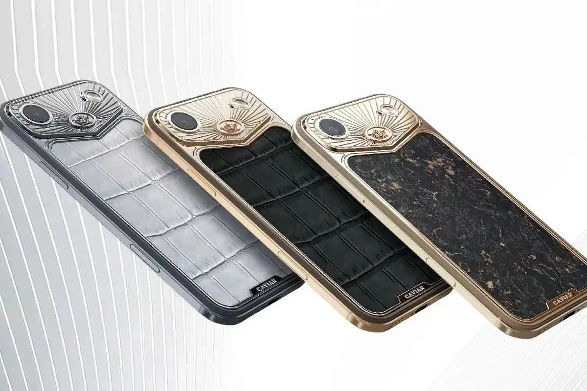 caviar-iphone-airline_11zon