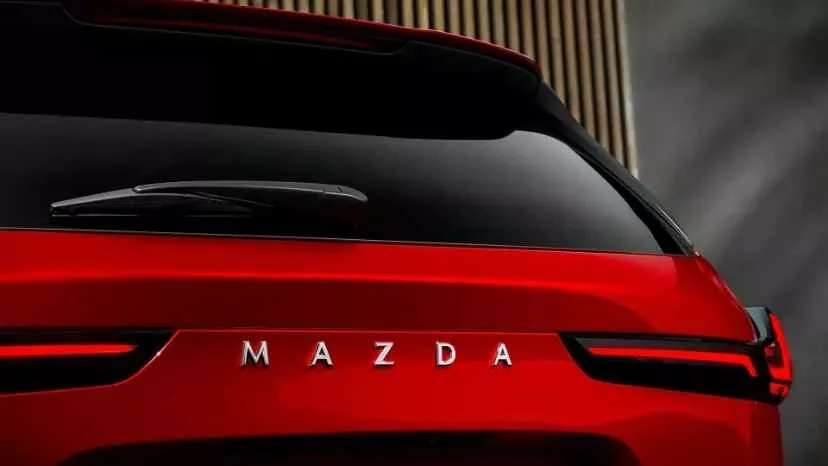 چهرهی تازه مزدا؛ لوگوی آیندهنگر ژاپنی که فلسفه حرکت را از نو معنا میکند 2 mazda new logo 1 11zon