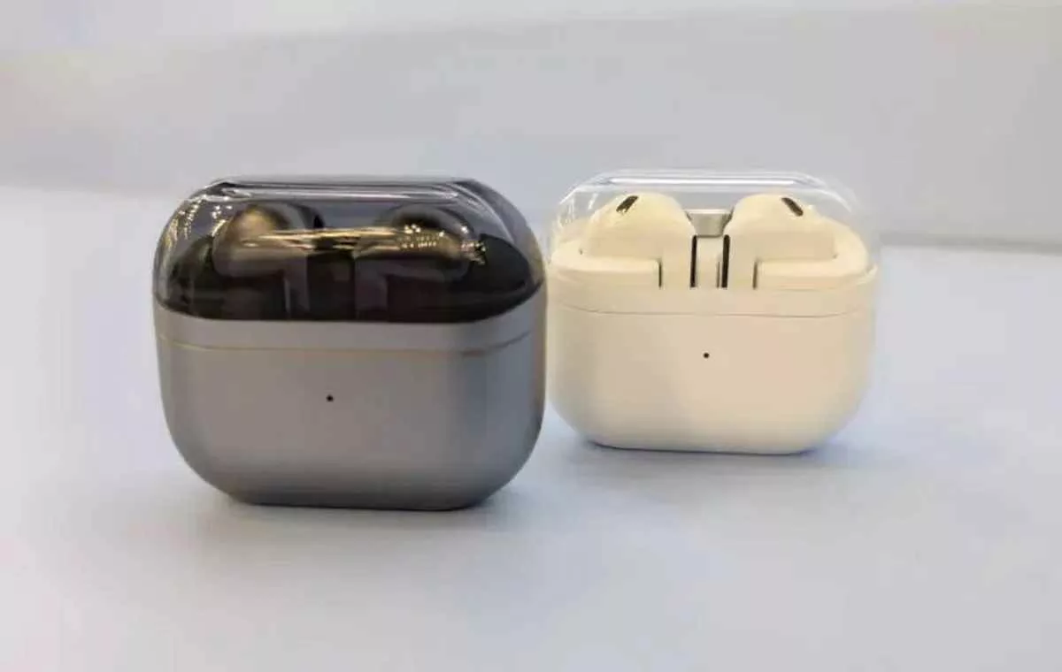 گلکسی-بادز-۴