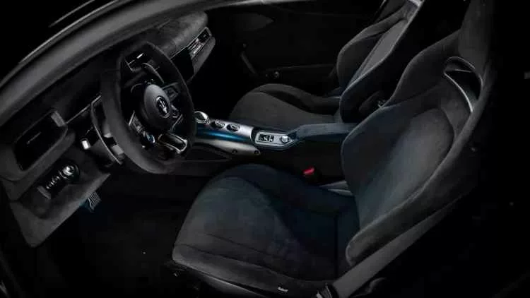 ابرخودروی پلیس ایتالیا؛ هیولای لوکس برای مأموریتهای نجات، نه تعقیب و گریز 5 carabinieri maserati mcpura police car 2 11zon