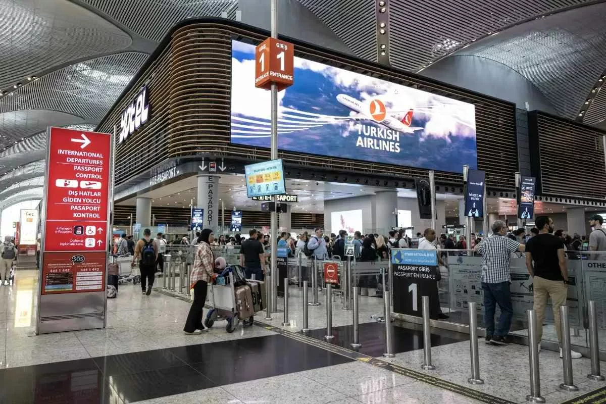 istanbul-airport-ceo-worlds-best_11zon