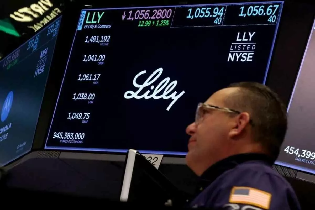 lilly-becomes-first-drugmaker-1-trillion-valuation_11zon