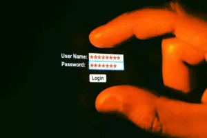 فراموشی عجیب یک رمز؛ چگونه تراشه کاشته‌شده در بدن مرد آمریکایی زندگی‌اش را قفل کرد؟