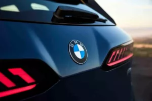 یک اشتباه با انگشت، ۲ میلیون دلار خسارت ساخت؛ پشت‌پرده حادثه جنجالی در BMW