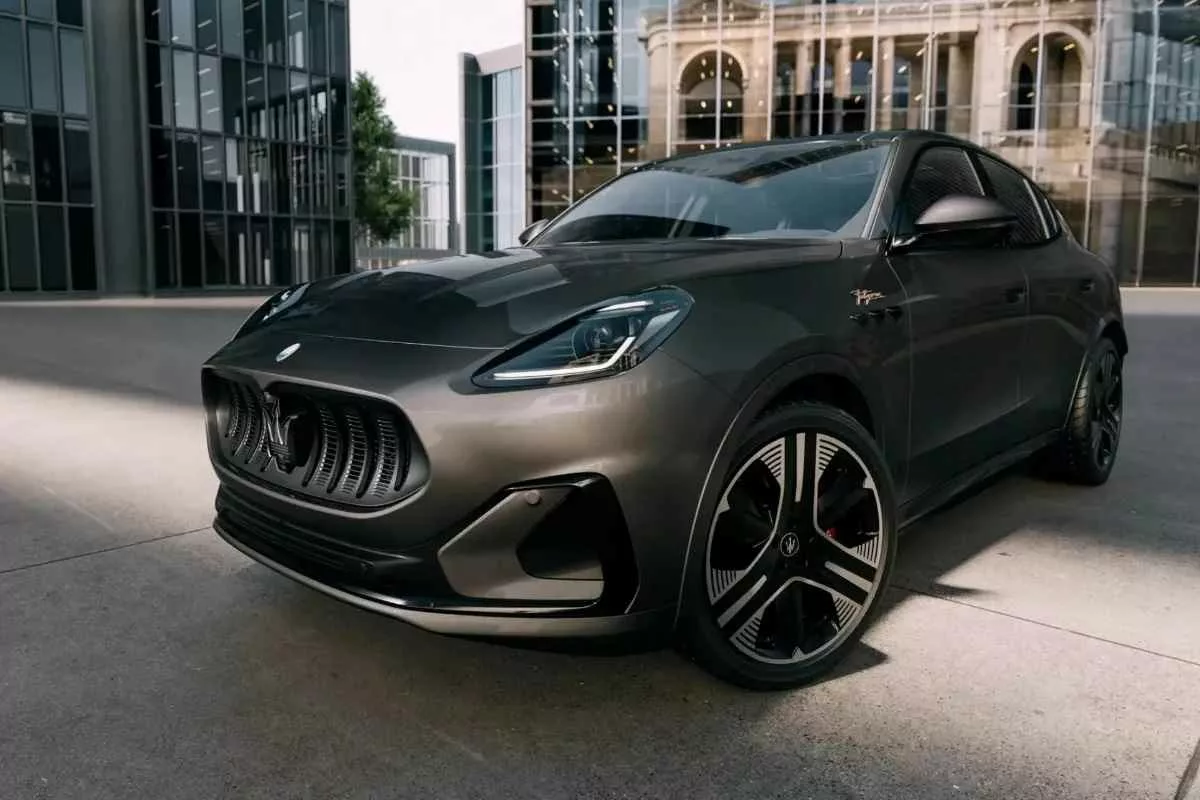 maseratis grecale folgore 2026 11zon