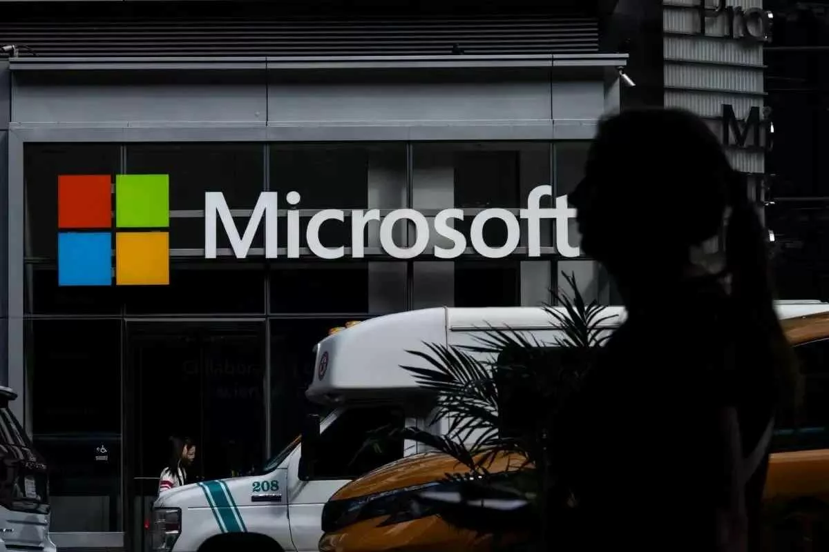 microsoft-ai-investment-uae_11zon