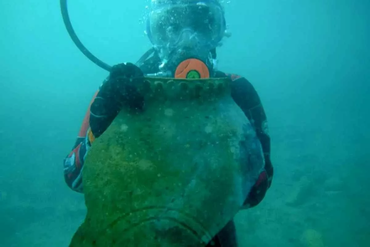 submerged-silk-road-city-kyrgyzstan_11zon