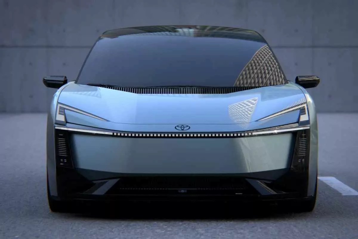 toyota-corolla-concept-world-premiere-tokyo_11zon