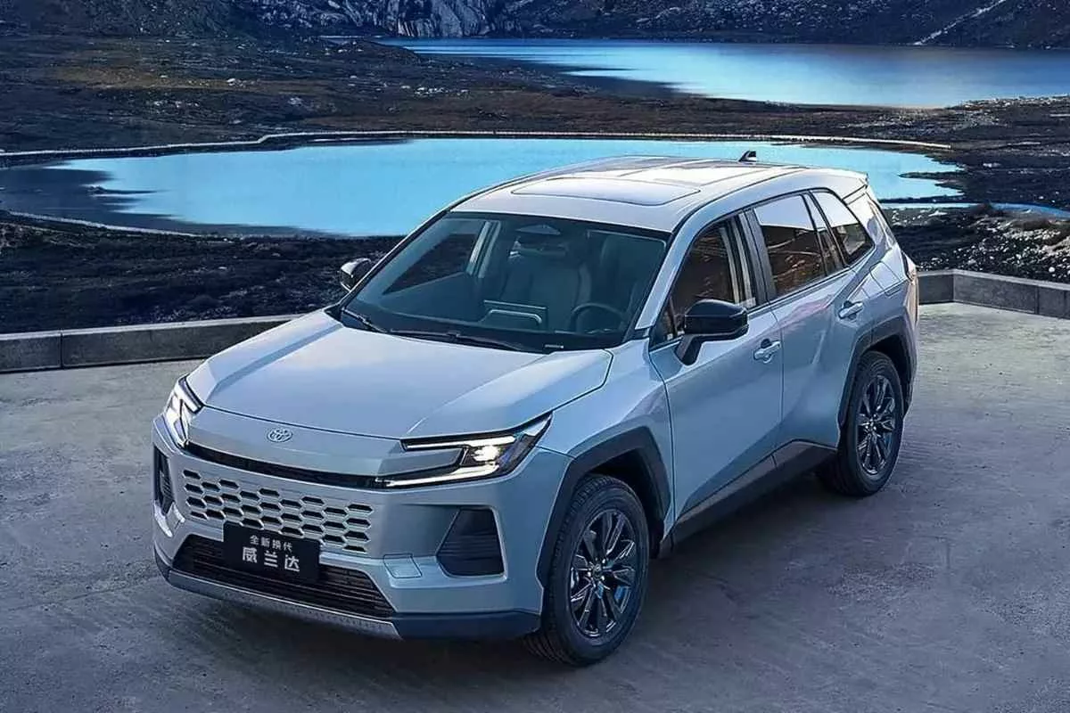 toyota-rav4-twins-debut_11zon