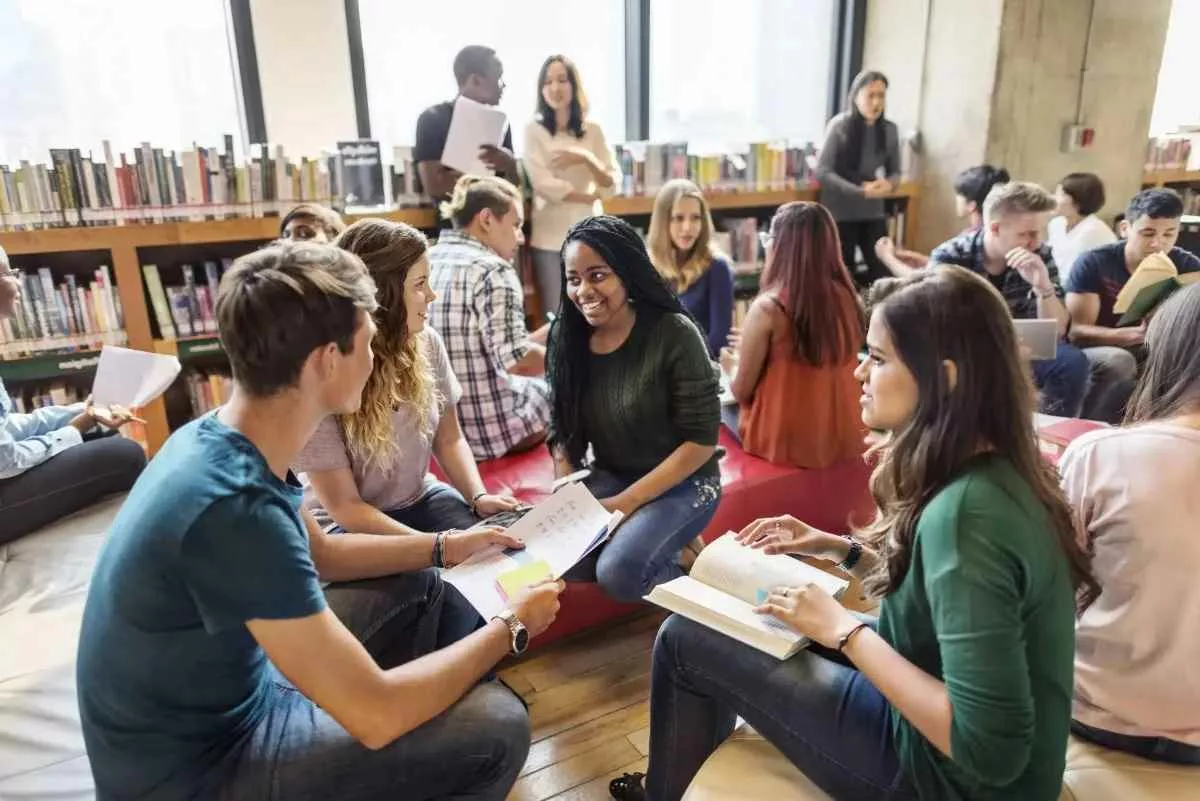 want-younger-brain-learn-another-language_11zon