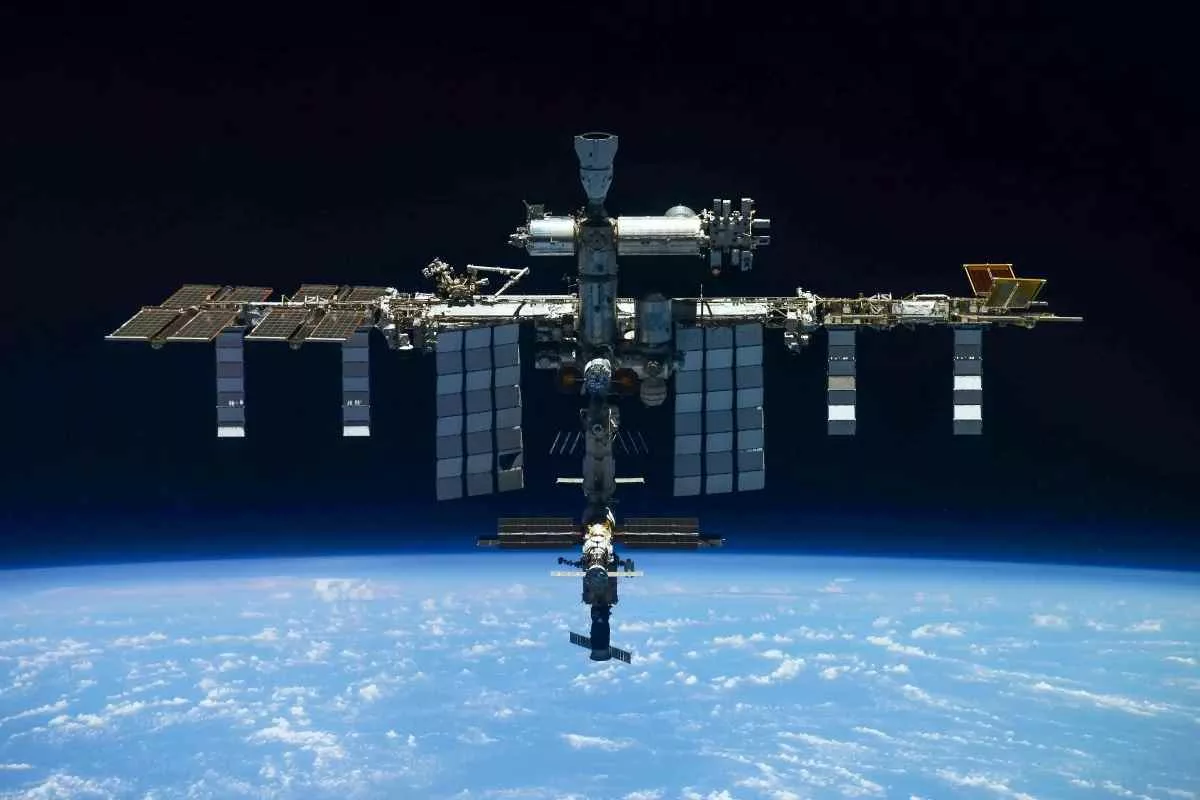 25-years-international-space-station_11zon
