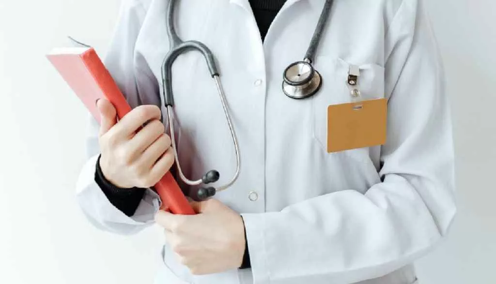 آخرین شانس قبولی پزشکی تعهدی؛ حداقل رتبه لازم برای ورود به رشته پزشکی با تعهد خدمت 3 آخرین شانس قبولی پزشکی تعهدی