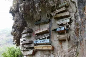 راز دیرینه تابوت‌های آویزان چین گشوده شد؛ صاحبان ناشناخته آشکار شدند