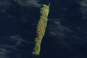 راز نقاطی از زمین که پوستۀ آن ناپدید شده؛ آیا انسان واقعاً می‌تواند روی گوشته قدم بگذارد؟