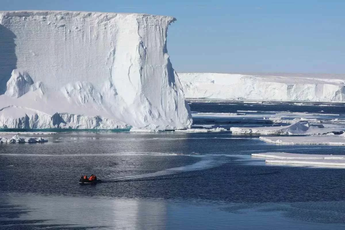 doomsday-glacier-catastrophic-collapse_11zon