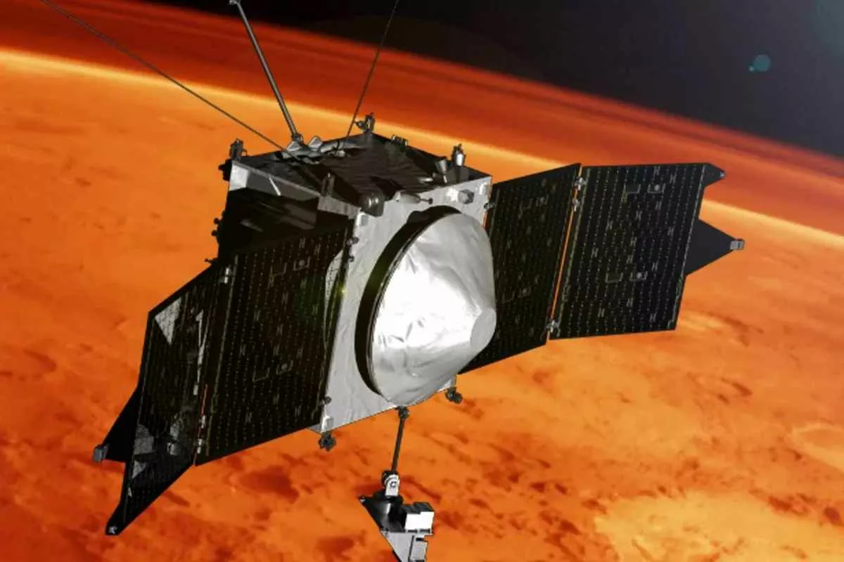 nasa-lost-contact-mars-orbiter_11zon