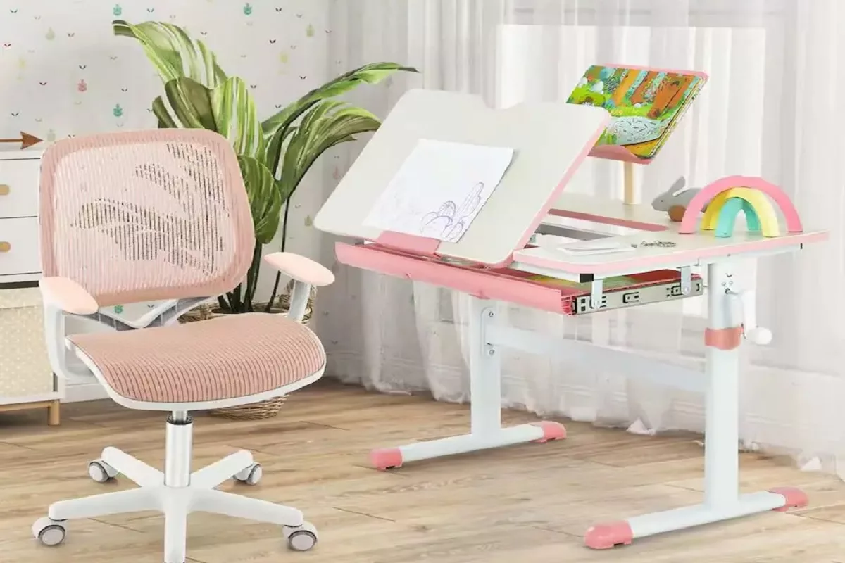 a-guide-to-choosing-an-ergonomic-desk-for-students-1