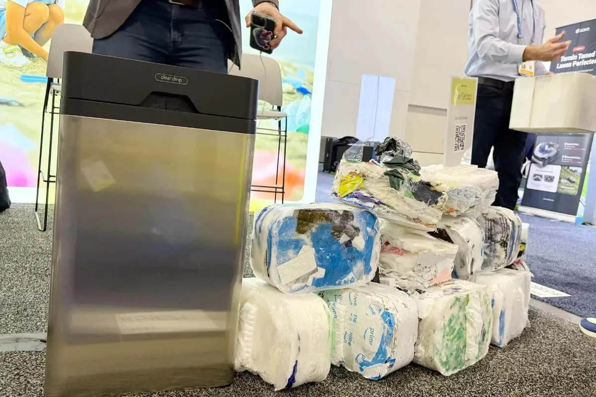 clear-drop-lastic-bags-under-sink-ces2026