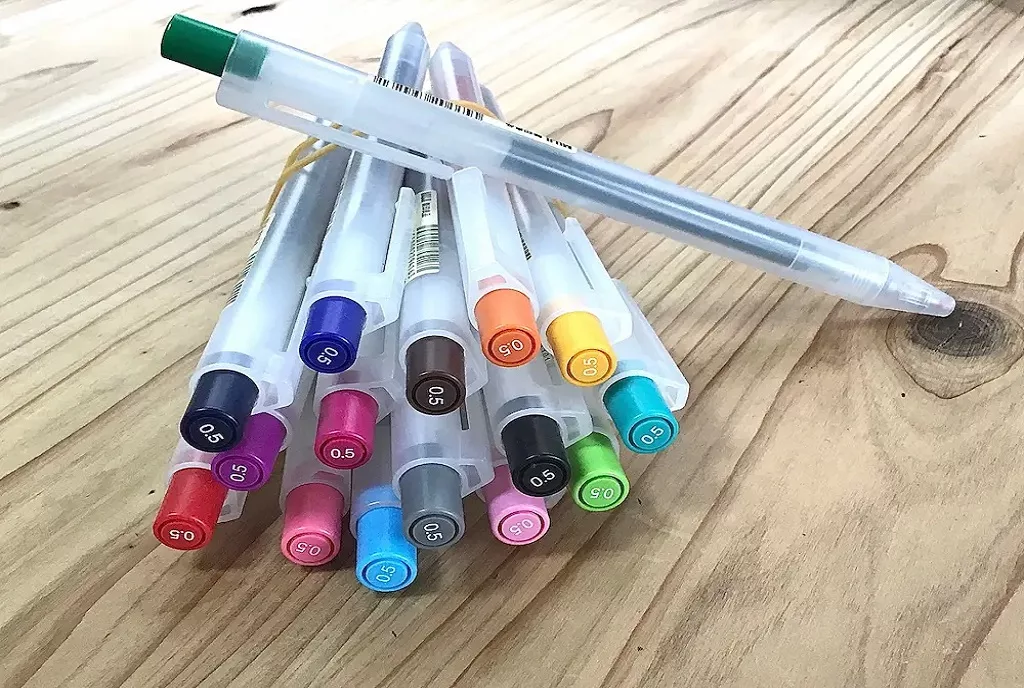 چرا خودکارهای رنگی و فانتزی اینقدر محبوب شدهاند؟ انواع و کاربردها 8 colored and fancy pen 3
