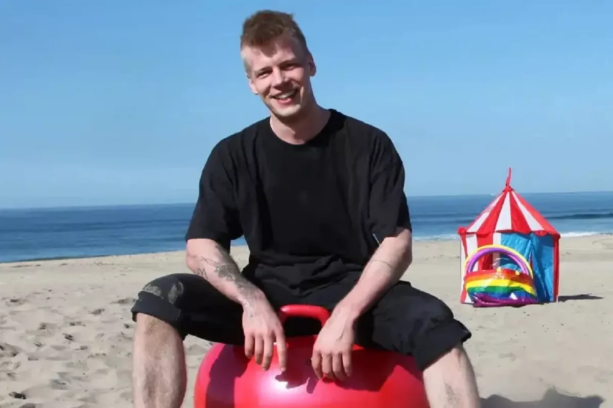 elon-musk-lawyer-clown-parkkinen-featured