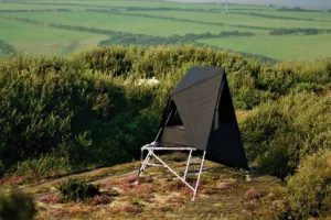 چادر کمپینگ معلق: اقامت لوکس و معلق در طبیعت، بدون نیاز به زمین صاف!