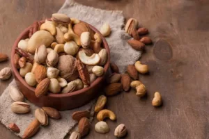 آجیل مشکل‌گشا: راهی برای بهبود عملکرد ذهنی و تمرکز