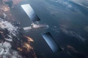 300 هزار مانور برای اجتناب از برخورد؛ شلوغی بی‌سابقه مدار زمین