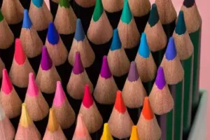 راهنمای انتخاب بهترین مداد رنگی برای مدرسه