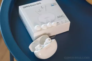 هدفون بی‌سیم Oppo Enco Air5؛ ترکیبی از طراحی ساده، حذف نویز فعال و صدایی قدرتمند